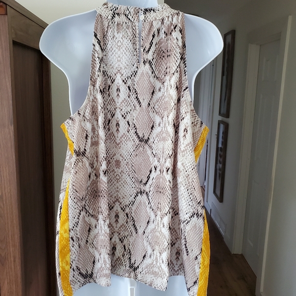 Apt 9 Sleeveless Snake Print Yellow Stripe Keyhole - Picture 2 of 9